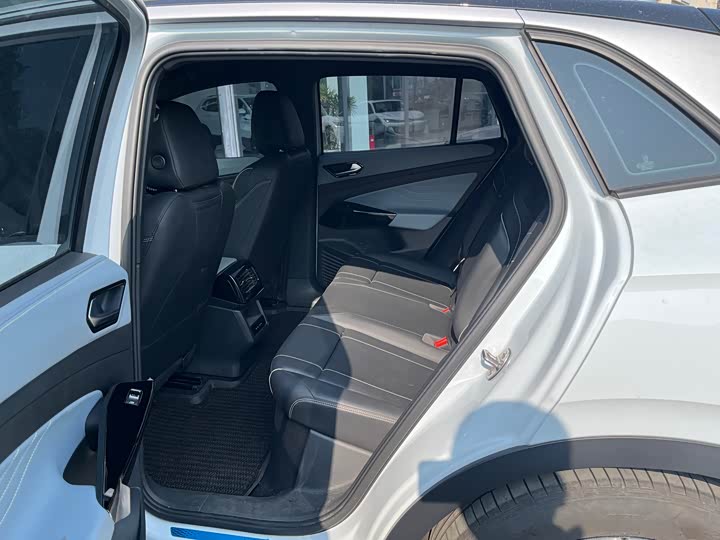 Фото 3 - Volkswagen ID.4 X