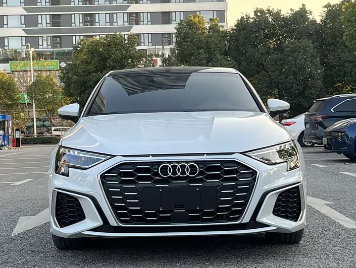 Фото 2 - Audi A3