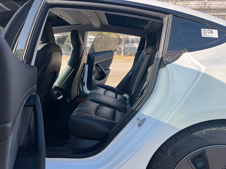 Фото 7 - Tesla Model 3