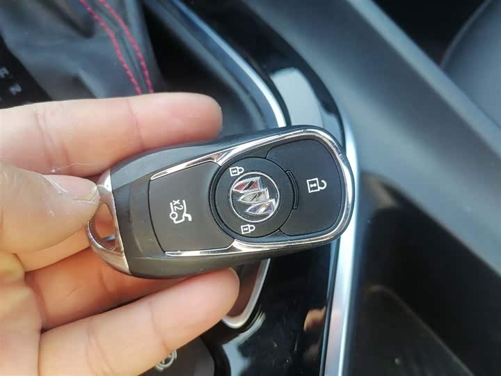 Фото 9 - Buick Verano