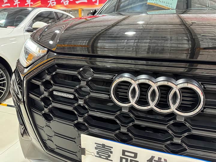 Фото 4 - Audi Q5L