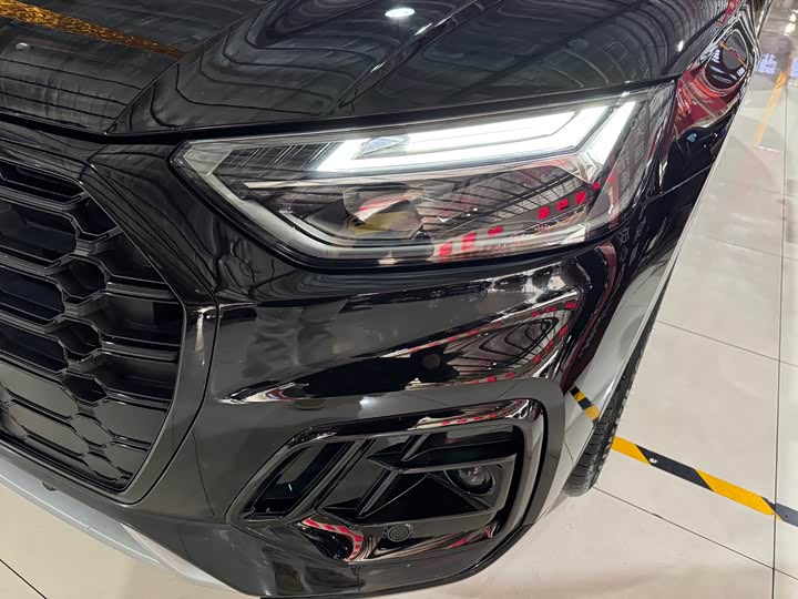 Фото 5 - Audi Q5L