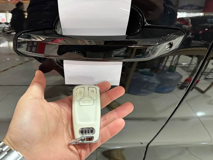 Фото 7 - Audi Q5L