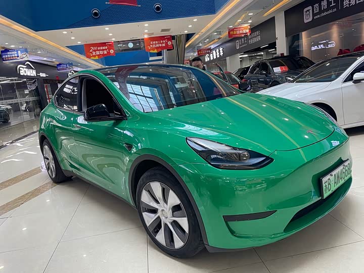 Фото 3 - Tesla Model Y