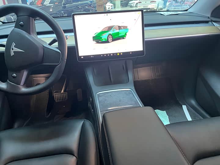 Фото 9 - Tesla Model Y