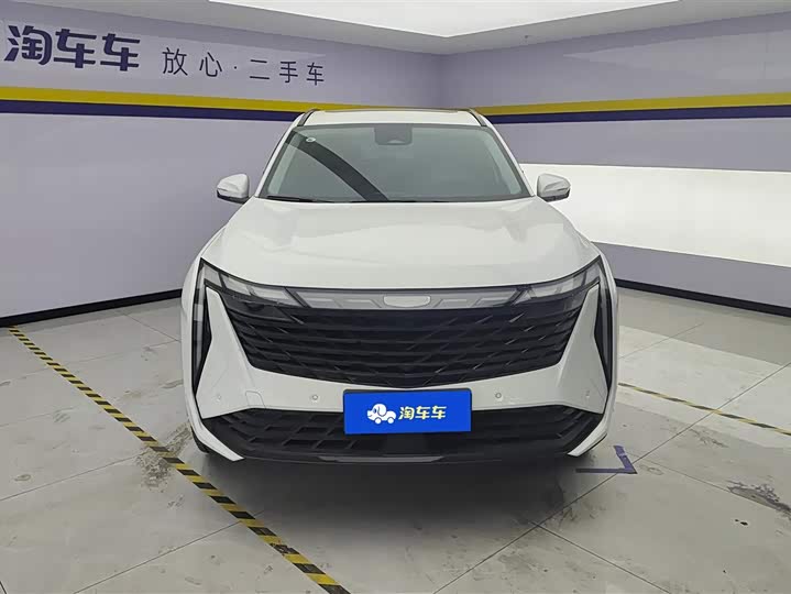 Фото 2 - Geely Atlas L
