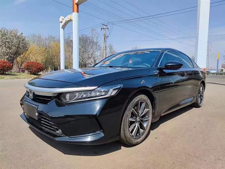 Фото 1 - Honda Inspire