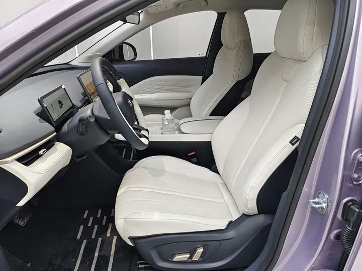 Фото 8 - BAIC Arcfox T1