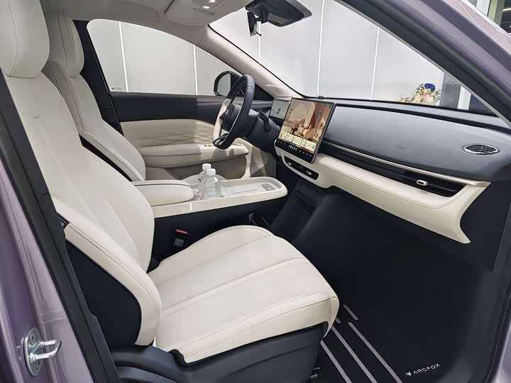 Фото 9 - BAIC Arcfox T1