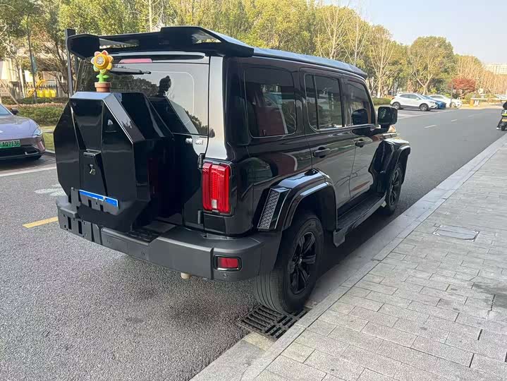 Фото 5 - Tank 300