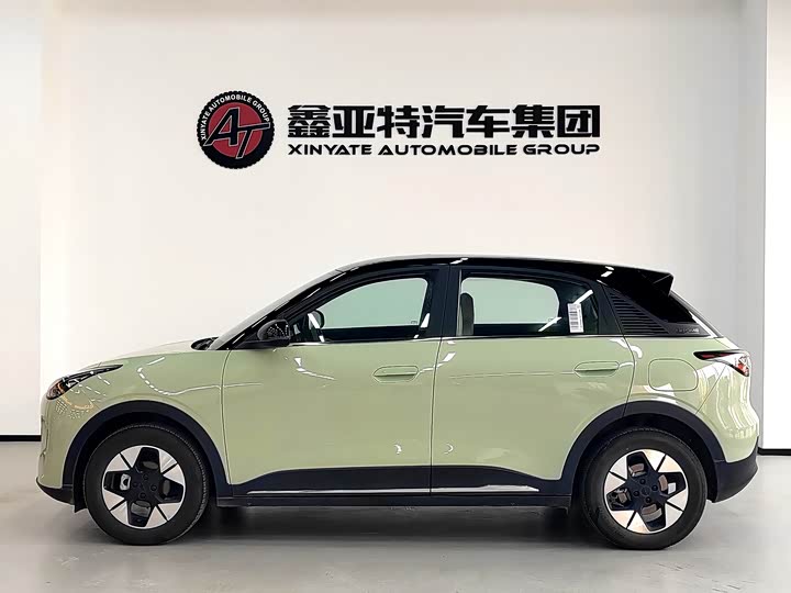 Фото 3 - Geely Galaxy Geome