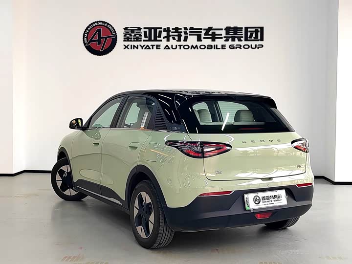 Фото 4 - Geely Galaxy Geome