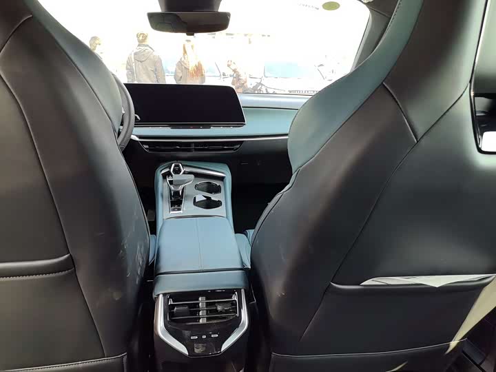 Фото 8 - MG Motor 7