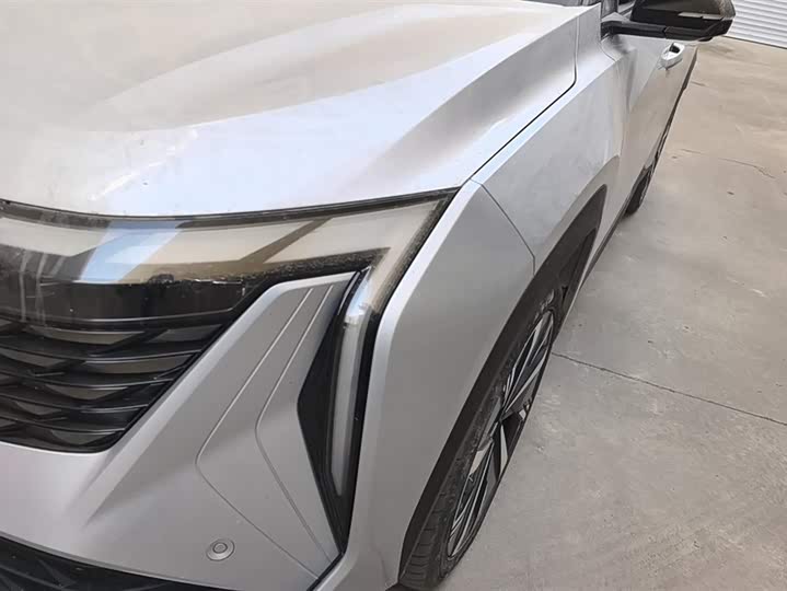 Фото 5 - Geely Atlas L