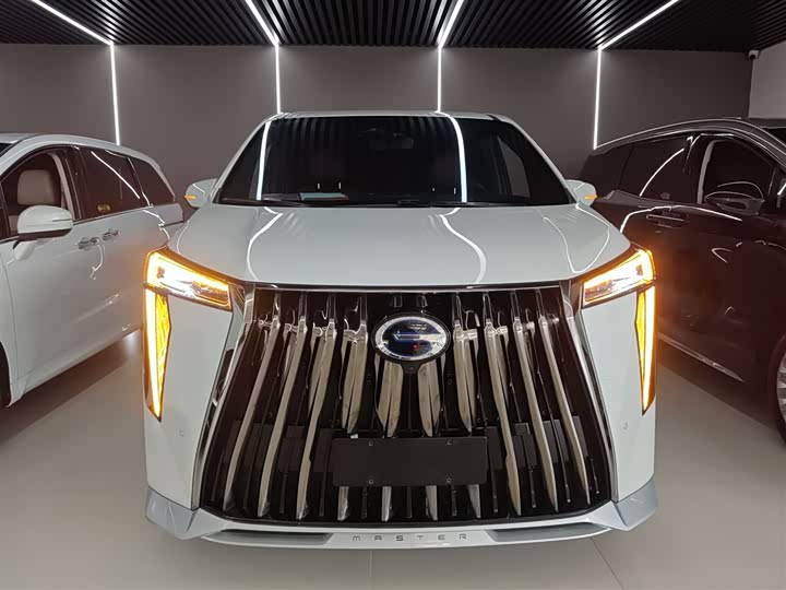 Фото 3 - GAC Trumpchi M8