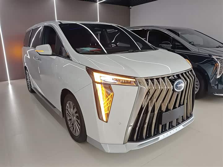 Фото 4 - GAC Trumpchi M8