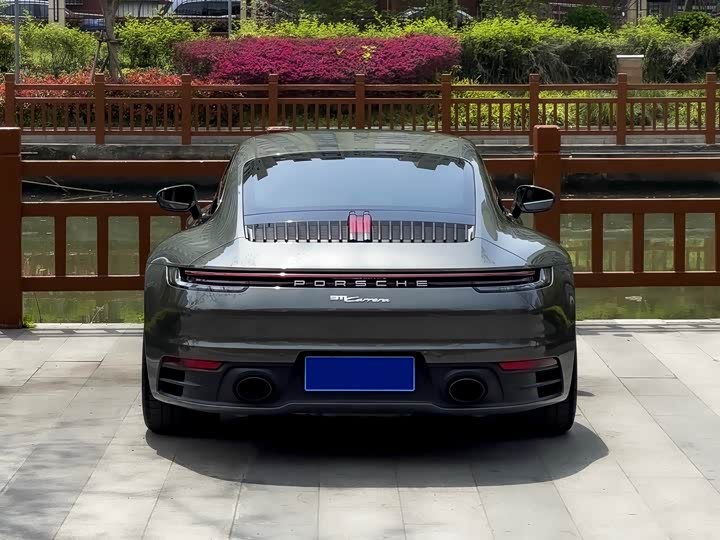 Фото 3 - Porsche 911