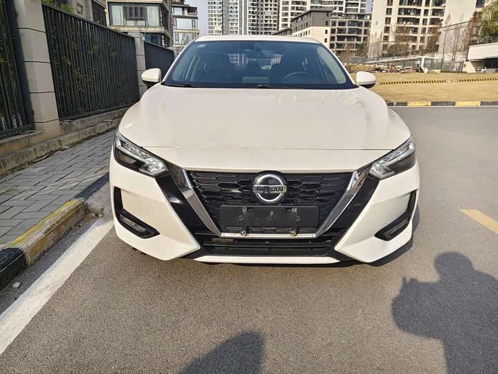 Фото 2 - Nissan Sylphy