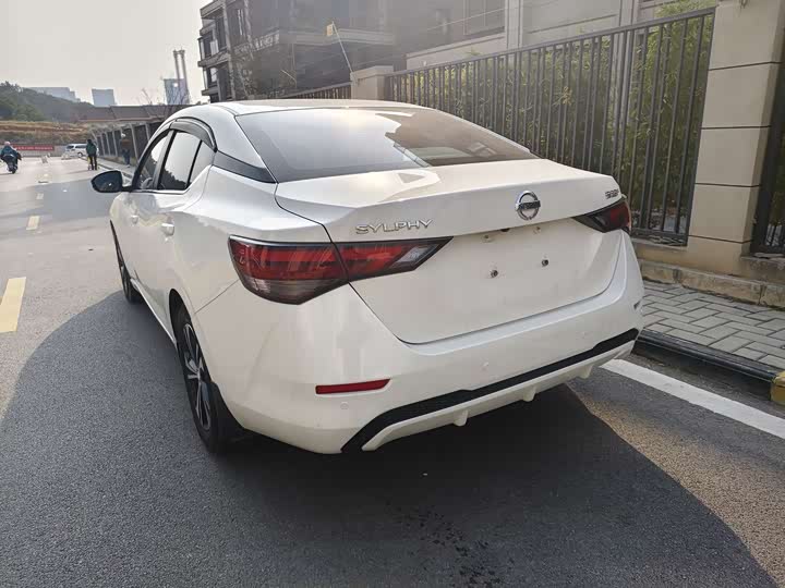 Фото 8 - Nissan Sylphy