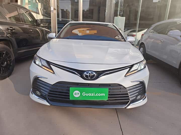Фото 3 - Toyota Camry