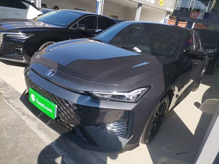 Фото 2 - Changan UNI-V