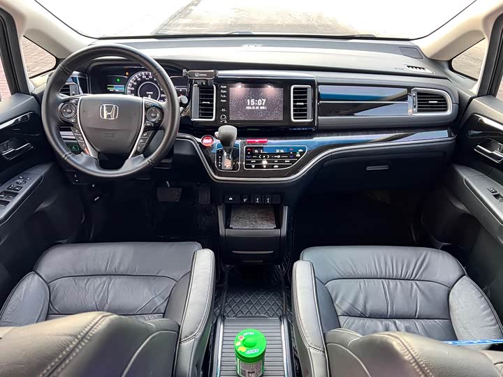 Фото 8 - Honda Elysion