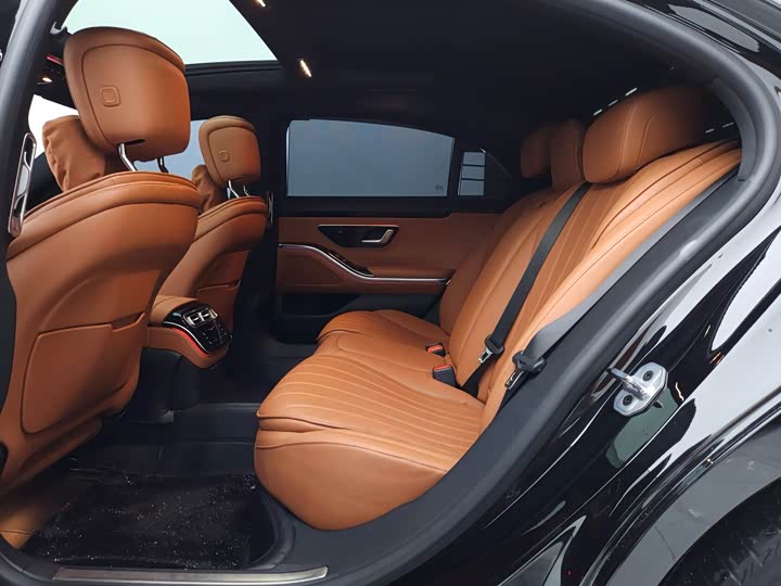 Фото 9 - Mercedes-Benz S-Class