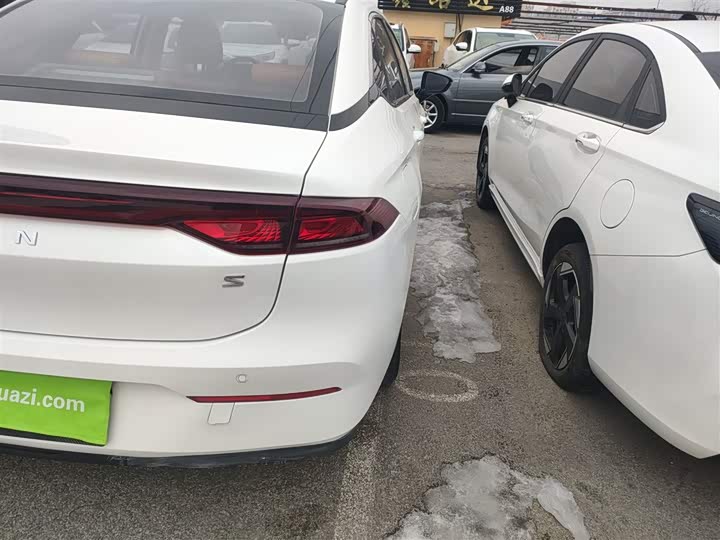 Фото 8 - GAC Aion S