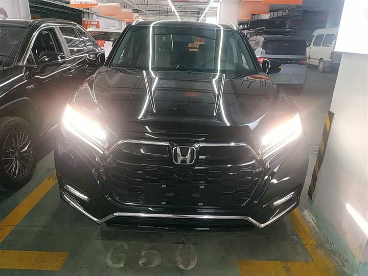 Фото 3 - Honda UR-V