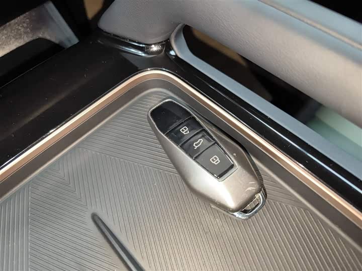 Фото 9 - Chery iCar 03