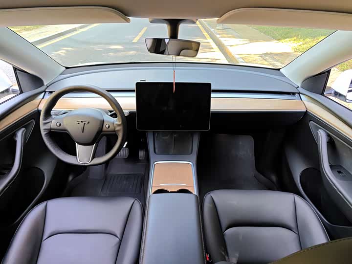 Фото 5 - Tesla Model Y