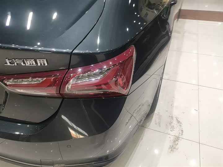 Фото 8 - Chevrolet Malibu XL