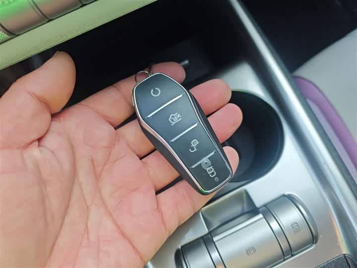 Фото 9 - BYD Dolphin