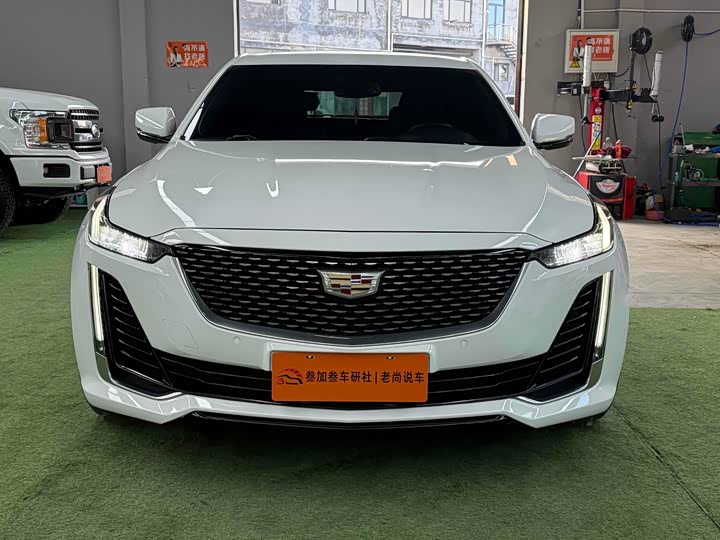 Фото 2 - Cadillac CT5