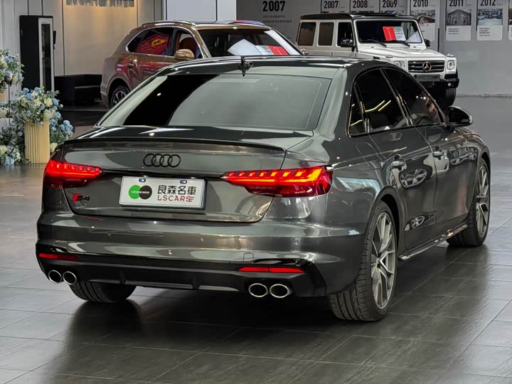 Фото 6 - Audi S4