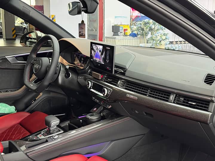 Фото 9 - Audi S4