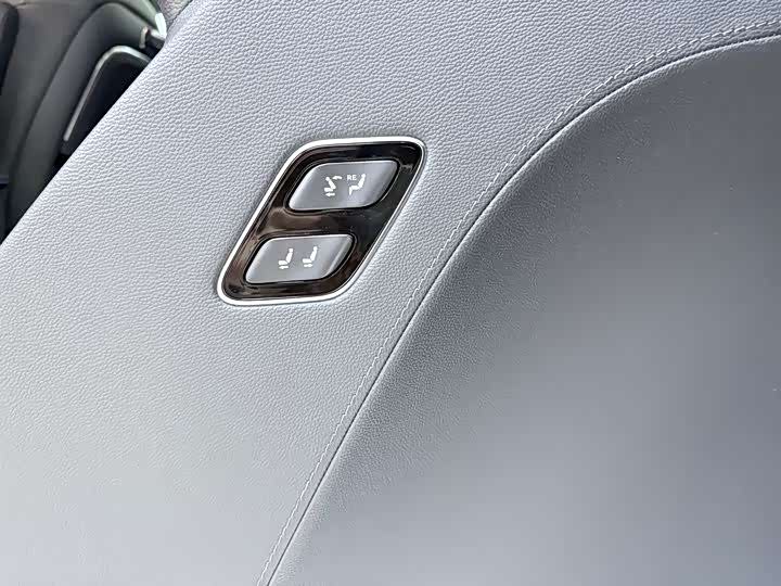 Фото 8 - Hongqi HQ9 Hybrid