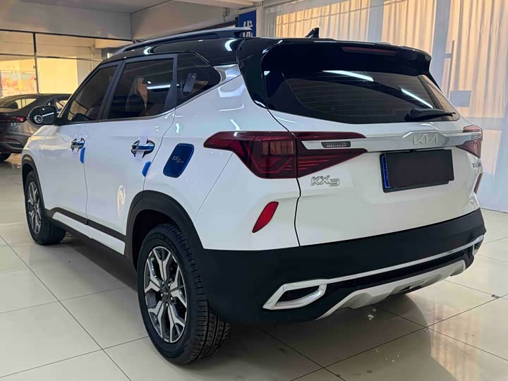 Фото 4 - Kia KX3