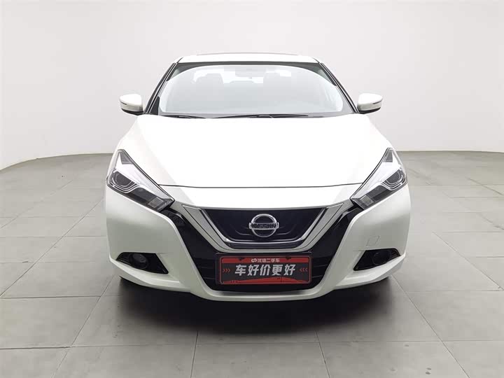 Фото 3 - Nissan Lannia