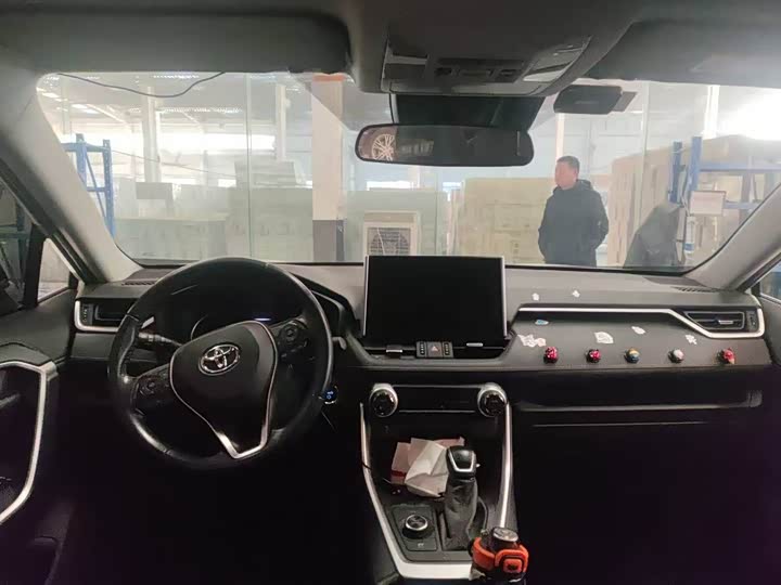 Фото 5 - Toyota Wildlander