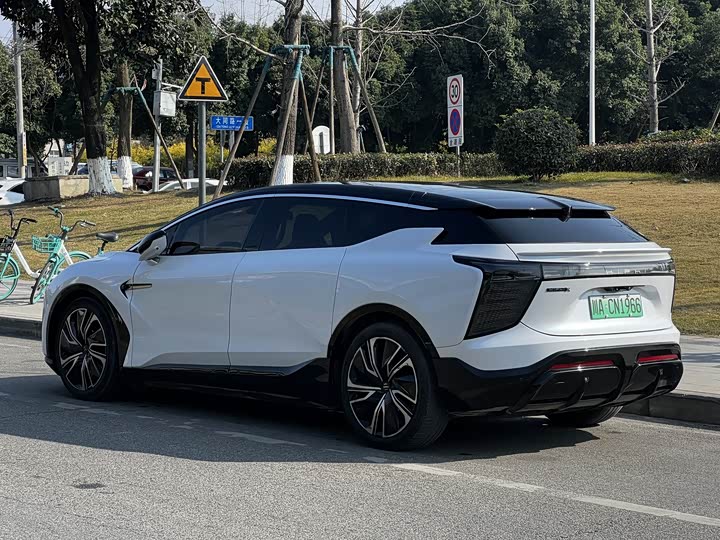 Фото 4 - HiPhi X