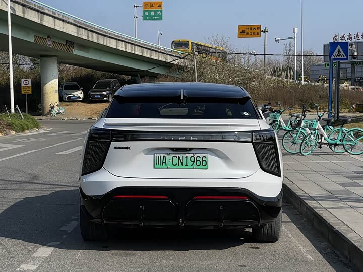 Фото 5 - HiPhi X