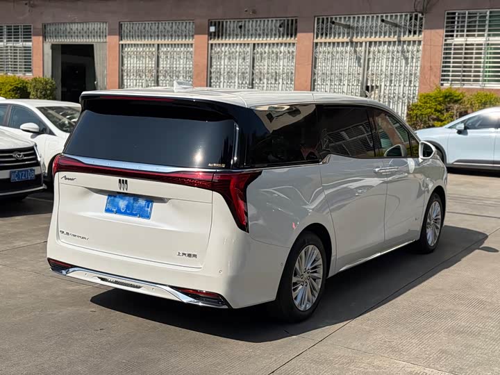 Фото 3 - Buick GL8 Century