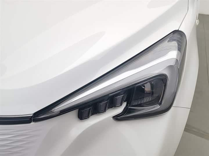 Фото 7 - Changan BenBen E-Star