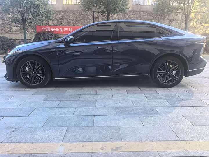 Фото 2 - Changan Deepal SL03