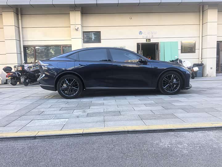 Фото 6 - Changan Deepal SL03