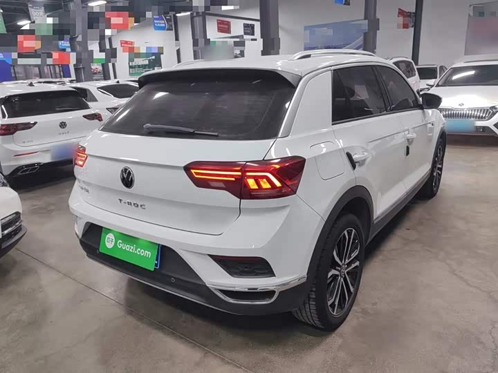 Фото 7 - Volkswagen T-Roc