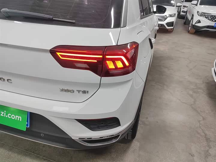 Фото 8 - Volkswagen T-Roc