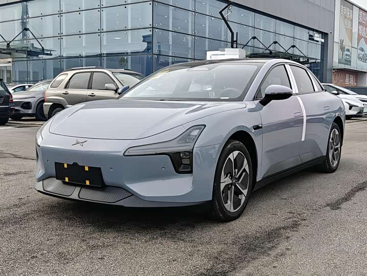 Фото 1 - XPeng Mona M03