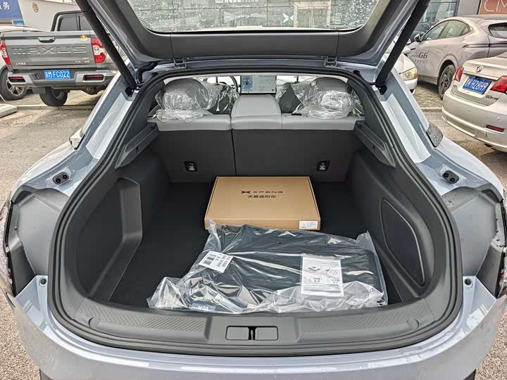 Фото 7 - XPeng Mona M03